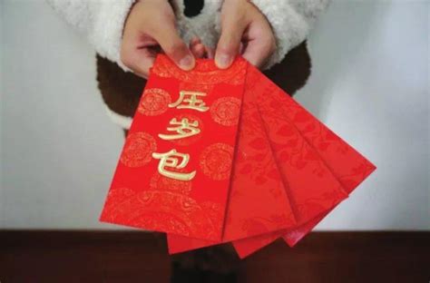 过年发红包，可谓是中国人春节必不可少的人情往来……
