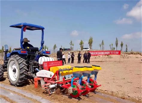 西和广泛开展2023年玉米机械化种植推广现场演示活动-中国农业机械化信息网