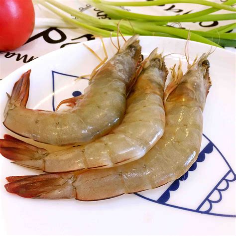 【最简单的白灼虾（水煮）盐水基尾虾的做法步骤图】林妍的简单美食_下厨房