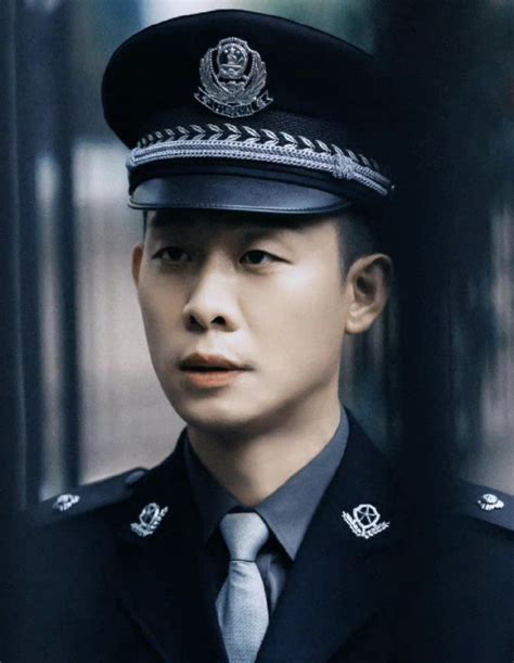 《狂飙》后：张颂文再演大佬、张译再演警察、这位演员反差却很大 | 人物集