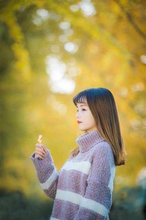 明媚甜美女生头像图片