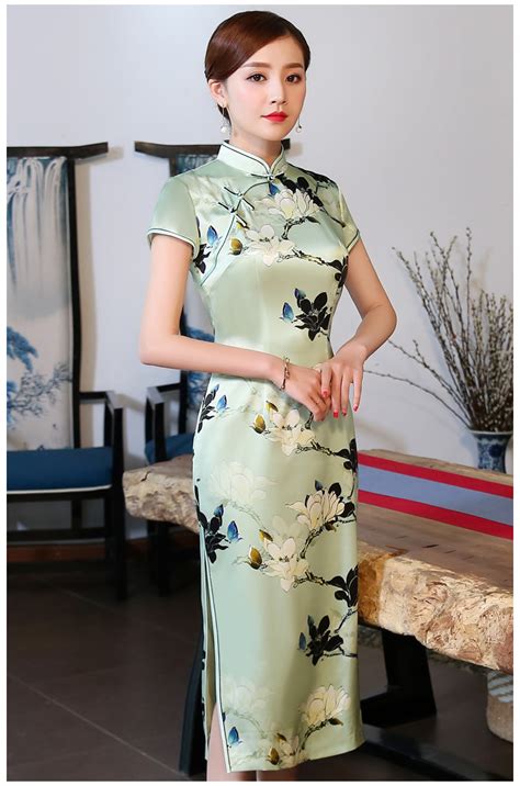 熊黛林绿色旗袍图片