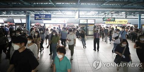 韩国疫情面临“最大危机”，防疫级别或调至最高-新闻频道-和讯网