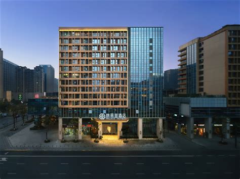 宏昆酒管携朗丽兹酒店亮相2021首届国际酒店品牌展_中华网