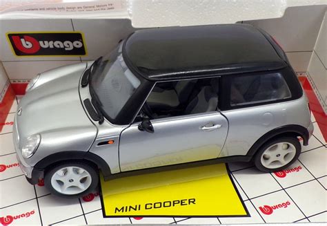 Burago 1/18 Scale Model Car 3379 - Mini Cooper - Black/Silver | eBay