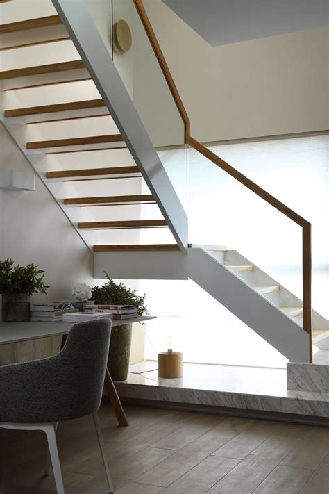 高颜值楼梯设计，楼梯下空间不只是收纳 - 知乎