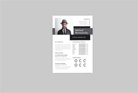 数字营销经理简历版式设计模板 Micheal DIgital Resume Designer – 设计小咖