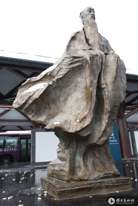 雕塑界的摩西罗丹的雕塑代表作作品赏析 奥古斯迪•罗丹的雕塑作品名字_福建省拓福美术馆