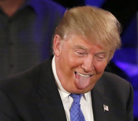 美国总统特朗普执政满一年 回顾川普趣味表情包浑身都是戏|特朗普|美国总统|表情包_新浪新闻