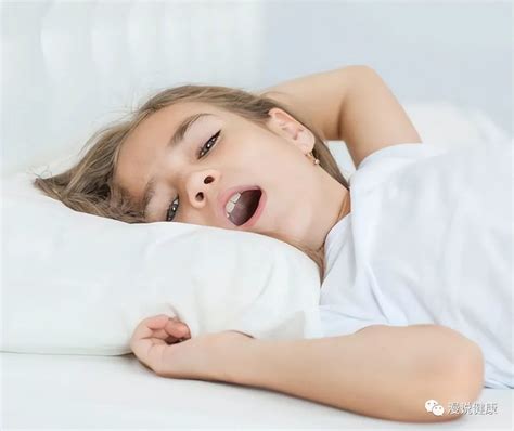 “最佳睡眠时间”出炉！睡多睡少都折寿，关键是把握这几个时间！|睡眠|睡眠时间|心血管疾病_新浪新闻