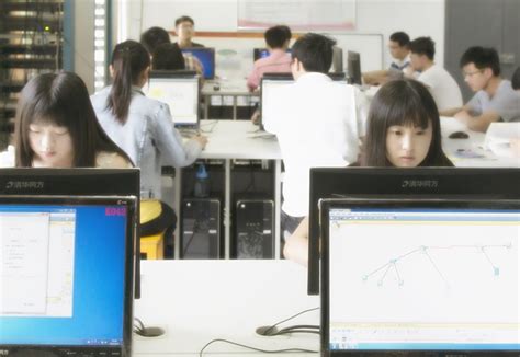 计算机网络技术专业召开2018学生跟岗实习说明会
