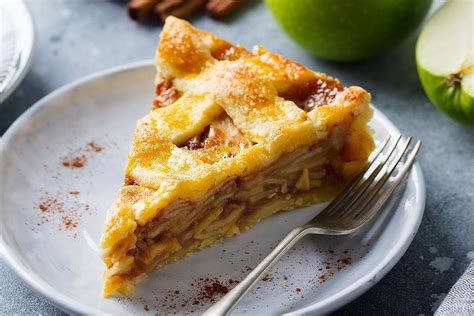 Apple Pie with Cream Cheese Crust