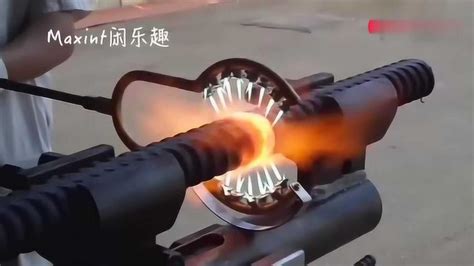 螺纹钢气压焊实拍，数十股火焰加热钢筋接头！