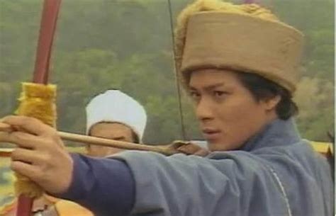 看着郭靖和杨康各自练武的架势，都很帅，你觉得谁更帅？