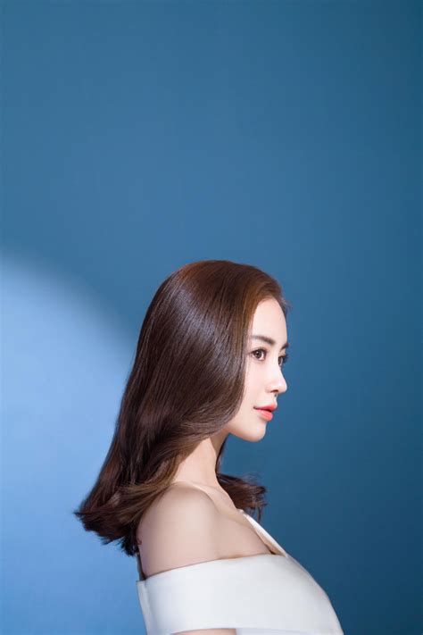 31岁杨颖，纤瘦身材性感迷人，S型曲线太完美！_娱乐