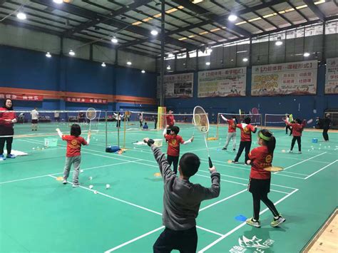 羽毛球训练课-深度体育-重庆篮球培训-青少年羽毛球培训