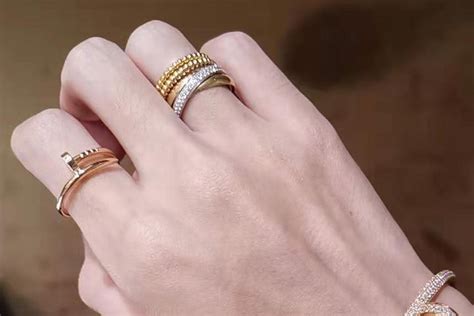 戒指位置的含义是什么 五个手指意义都不同 - 中国婚博会官网
