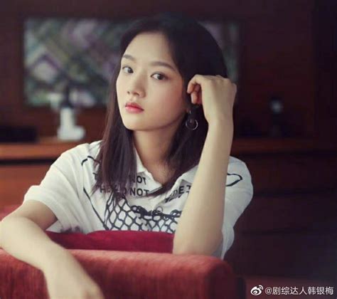 她的小梨涡图片