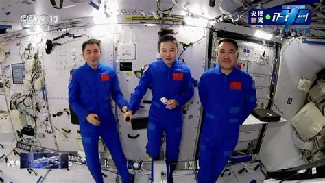 中国空间站首次太空授课！《天宫课堂》直播回放