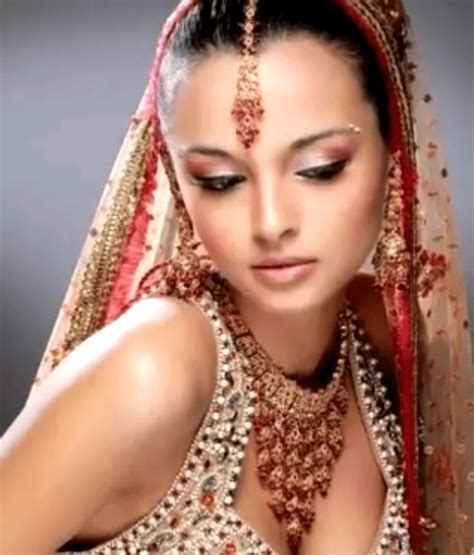 全球最美印度女人用照片告诉你什么叫惊艳，各个都是小仙女_移号推荐信
