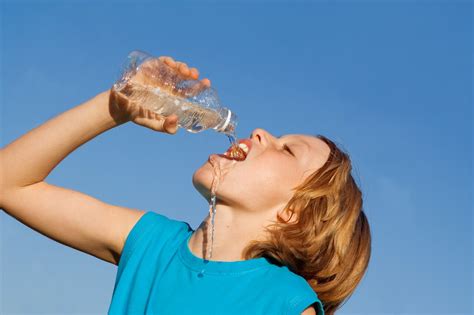 喝水有讲究 科学喝水得牢记这6点-养生保健-健康小常识大全