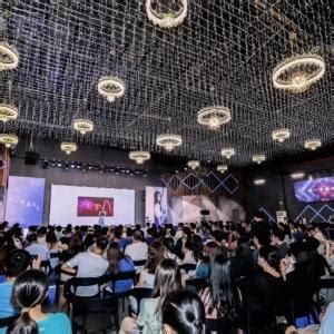20200116广州蓝洋文化传播有限公司年会 - 自燃界团建官网
