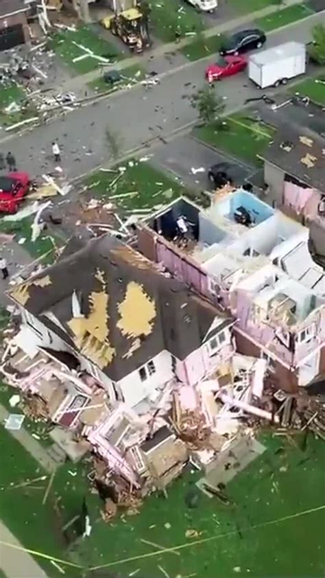 加拿大遭龙卷风袭击 房屋受损严重（组图） - 永嘉网