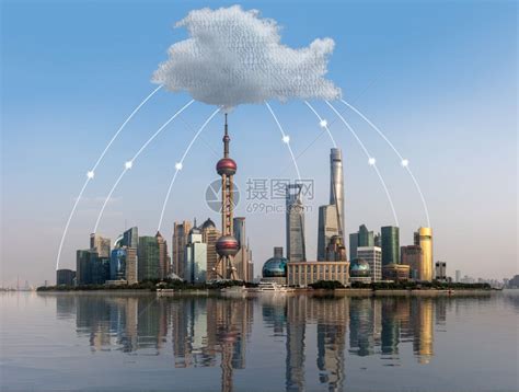 使用上海天线全景的云计算和互联网数据概念使用上海天线的云计算概念高清图片下载-正版图片303477635-摄图网