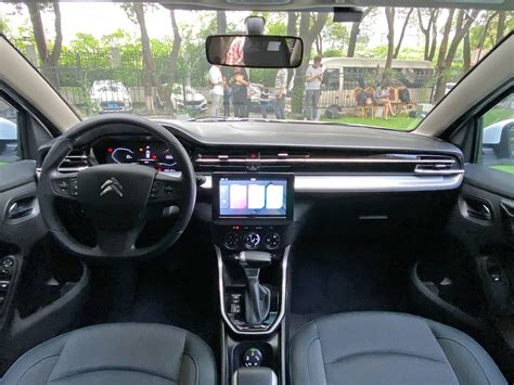 新款雪铁龙C3-XR正式上市，售11.39万元，外观、内饰都有变化！-新浪汽车