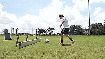 足球教学丨足球中的八大最佳射门技巧_腾讯视频