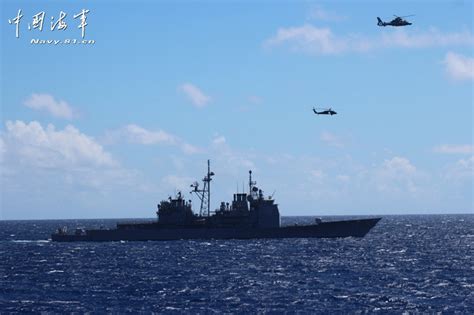 高清：中美海军举行海上联合演习 直-9与黑鹰齐飞 中国快讯 南方网