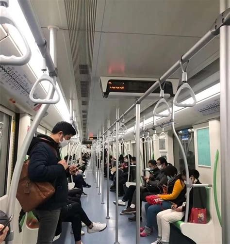 深圳地铁开通"无障碍出行"服务 车站内可免费接送_深圳新闻网
