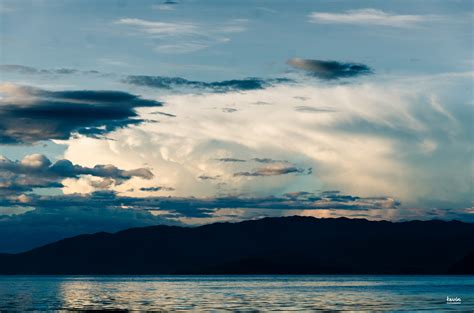 大理洱海畔的黄昏风景高清图片下载-正版图片501049825-摄图网