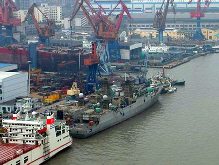 海上“绿巨人” 升级中国大航海时代，世界最大集装箱船生在江南__财经头条