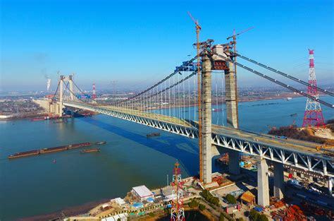 五峰山长江大桥全面复工 预计9月底完成建设