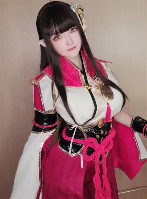 荆棘公主头像甜美女生