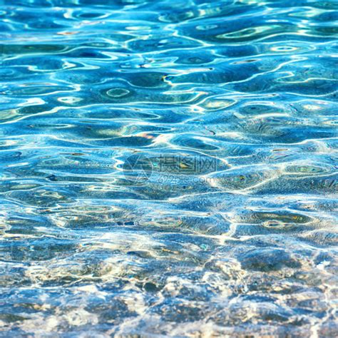 清澈的水背景蓝色的自然纹理高清图片下载-正版图片502878769-摄图网
