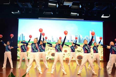 2018年上海城市业余联赛“张庙杯”广场舞邀请赛举行_文体汇_新民网