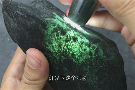 郑州男子收藏了一块“黑石头” 市估600万至800万-大河报网