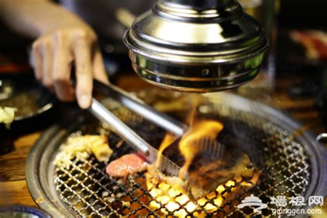 炙子烤肉 属于京城的浓烈滋味_美食_生活方式_凤凰艺术