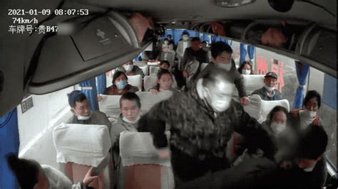 大巴司机遭乘客暴力砸头 安全驾驶不能只靠“临危不惧”-中国长安网