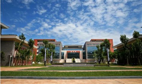 雅安职业技术学院是公办还是民办大学(附2022最新学费收费标准)
