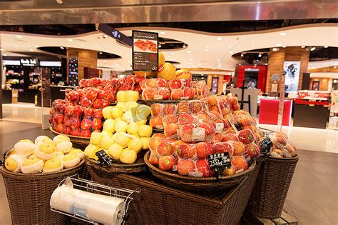 高档超市水果摊位展示高清图片下载-正版图片500180193-摄图网