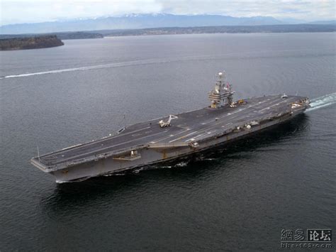 美国海军尼米兹级核动力航母林肯号离开圣迭戈军港开始部署__财经头条