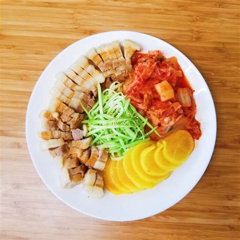 【韩国简单又清淡的料理-水煮白肉-보쌈的做法步骤图】糯米的姐姐_下厨房