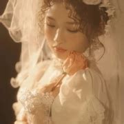 温柔的头像女生婚纱