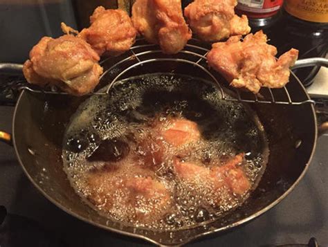 日式炸鸡块的简单做法_图解简易版日式炸鸡块怎么做-保健食谱-聚餐网