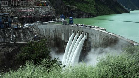 白鹤滩水电站正式蓄水 是世界在建规模最大水电站-半岛网