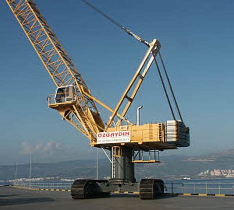 HGQ-25T30M码头港口钢丝绳变幅吊机固定式起重机-无锡市内河装卸机械有限公司