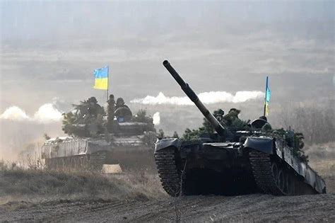 数百坦克聚乌边境附近，俄罗斯真要向乌克兰开火吗？网友道真相 - 知乎